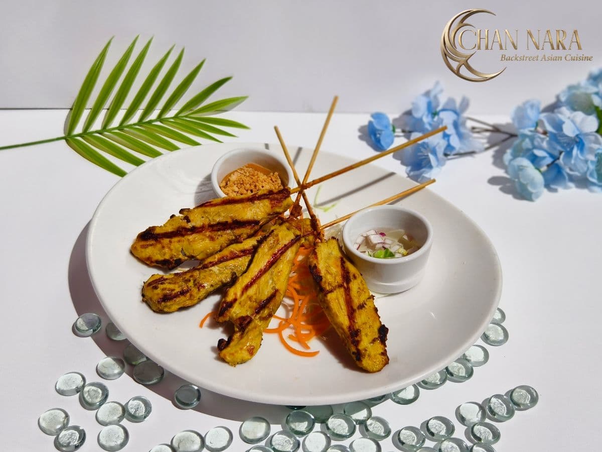 Chicken Satay (4pcs) with spicy Thai peanut sauce